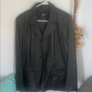 Lg woman’s gap leather coat